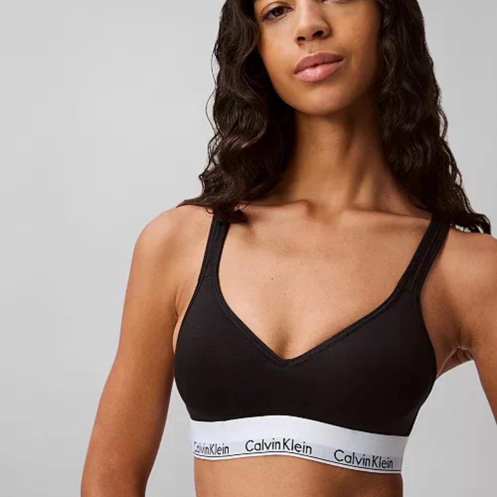 2 SETS OF CALVIN KLEIN IN COLOR BLACK AND HEATHER GRAY IN SIZE LARGE